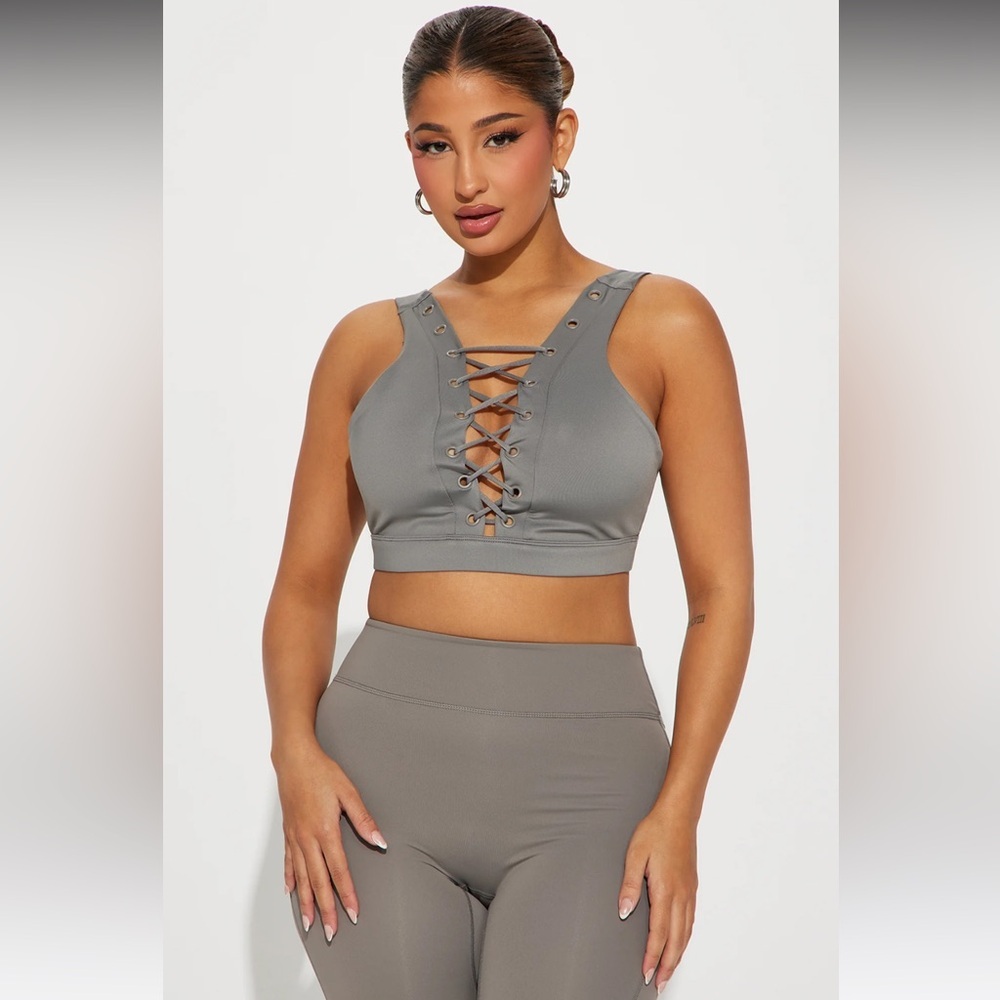 Hard Work Elevate Lace Up Sports Bra | Color: Charcoal/Grey | NEW/NWT!!🩶🏋️👟‎